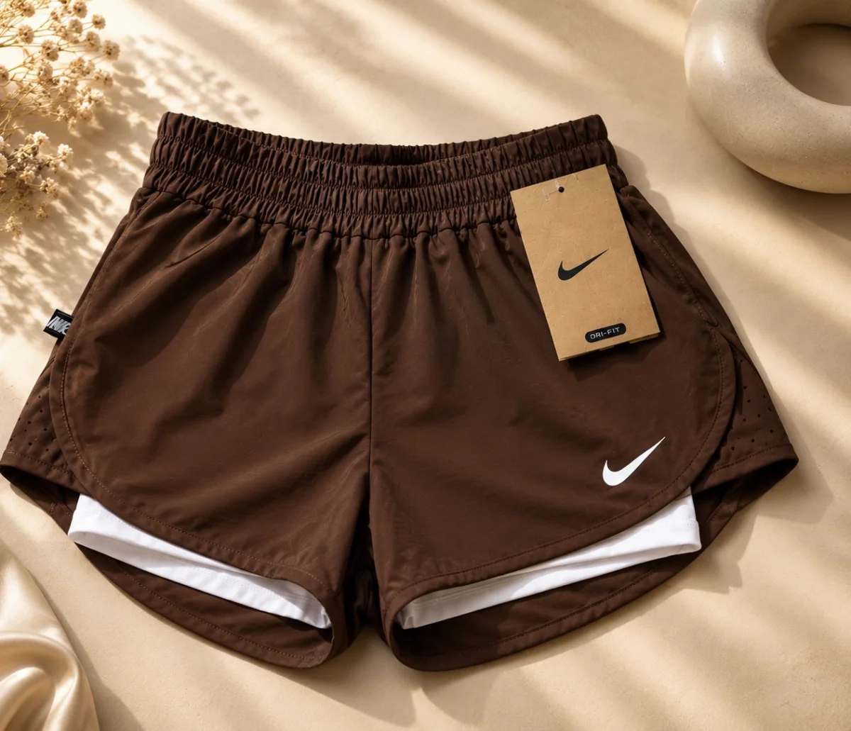 Pantaloneta deportiva Café
